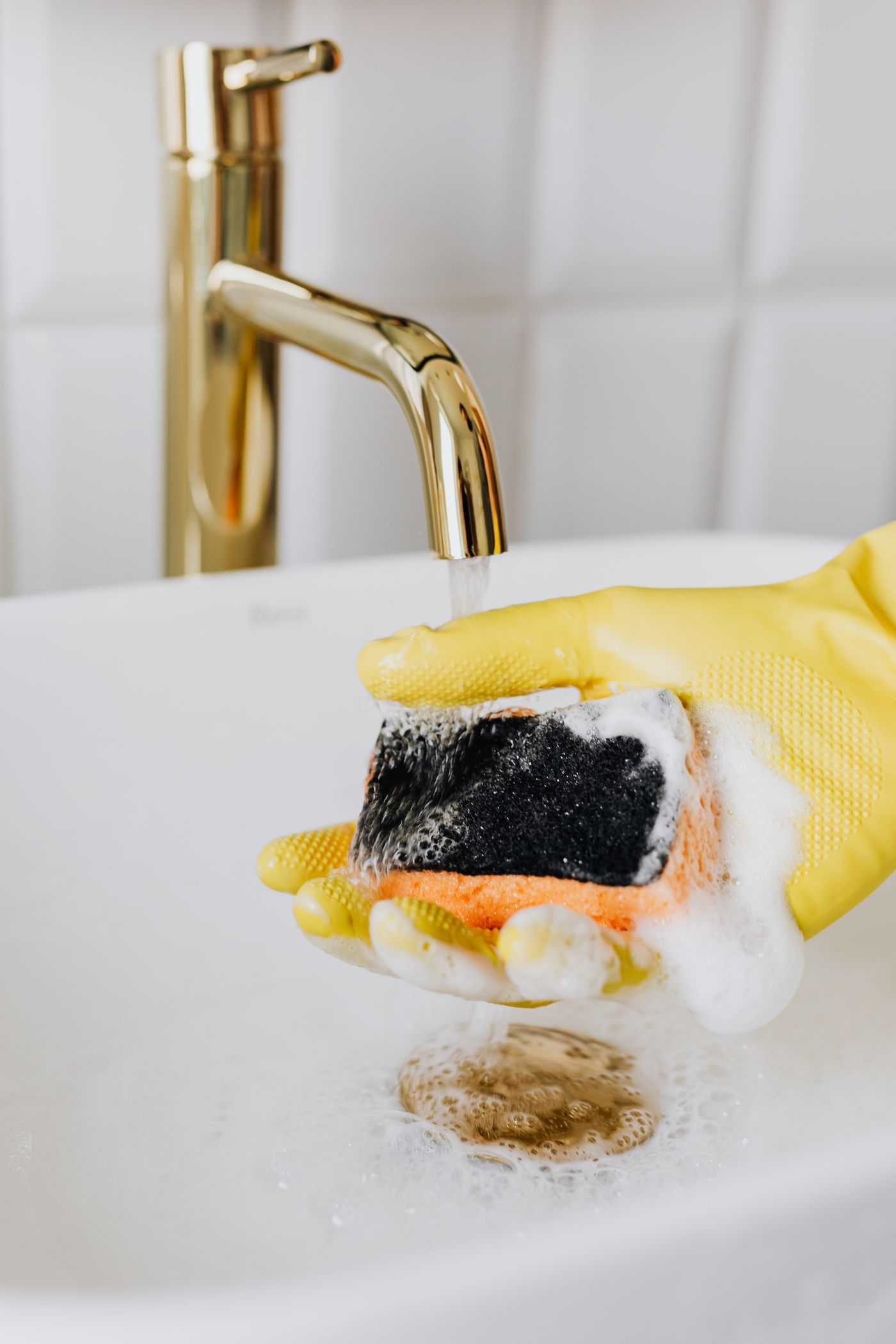 Restroom cleaning and sanitization for commercial facilities in Pittsburgh PA